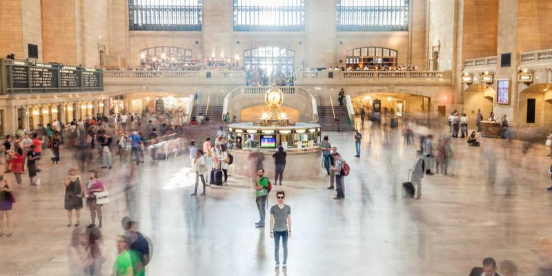 郑州开锁行业黑名单曝光!三步教你识别并避开‘黑锁匠’,守护家门安全